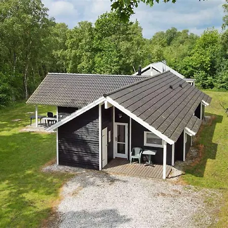 Four-bedroom Holiday In * Hals