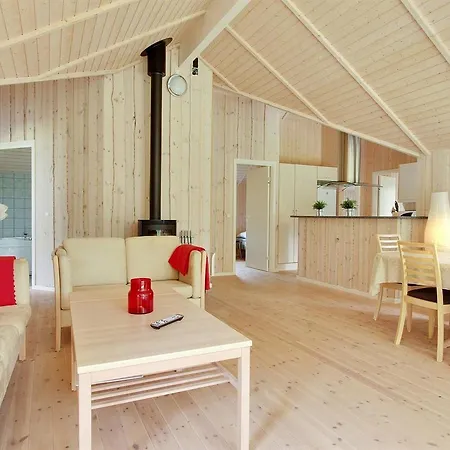 Four-bedroom Holiday In * Hals