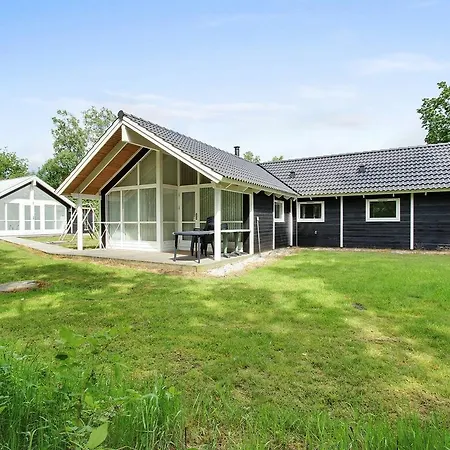 Four-bedroom Holiday In * Hals